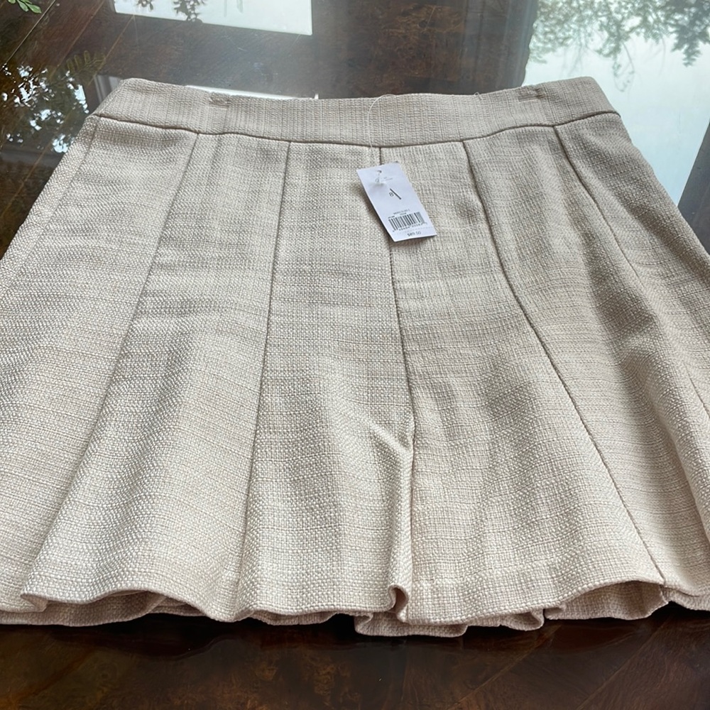 Creme skirt